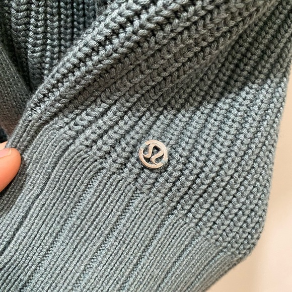 Lululemon sincerely yours sweater wrap - Picture 2 of 5